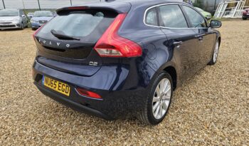 Volvo V40 1.6 D2 SE Lux Euro 5 (s/s) 5dr, 2015 model full