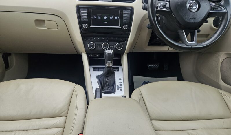 Skoda Octavia 1.6 TDI SE L DSG Euro 6 (s/s) 5dr, 2015 model full