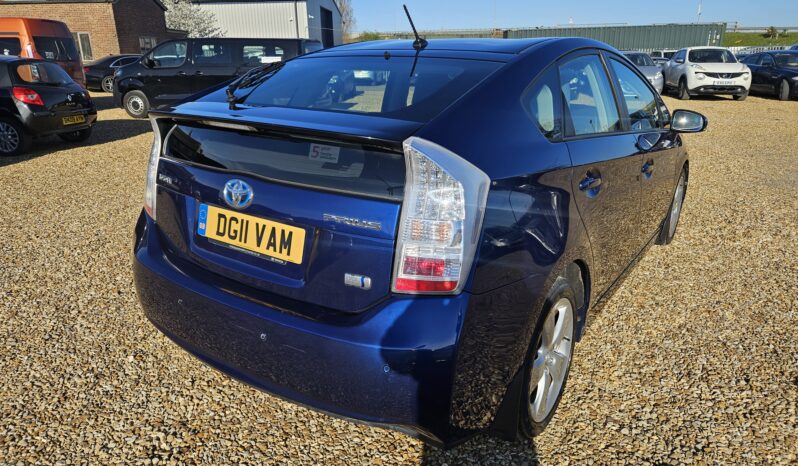Toyota Prius 1.8 VVT-h T Spirit CVT Euro 5 (s/s) 5dr, 2011 model full