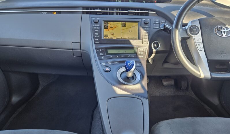 Toyota Prius 1.8 VVT-h T Spirit CVT Euro 5 (s/s) 5dr, 2011 model full