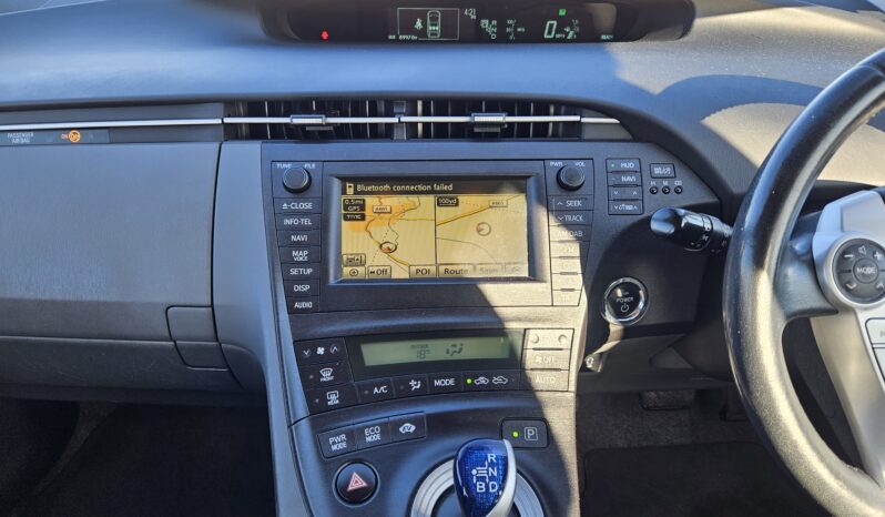 Toyota Prius 1.8 VVT-h T Spirit CVT Euro 5 (s/s) 5dr, 2011 model full