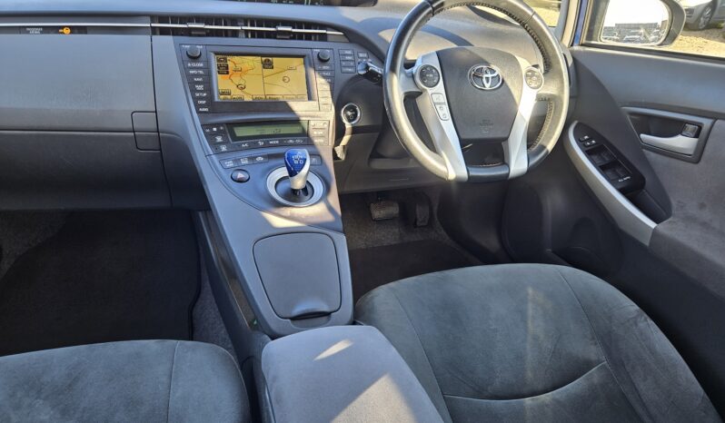Toyota Prius 1.8 VVT-h T Spirit CVT Euro 5 (s/s) 5dr, 2011 model full