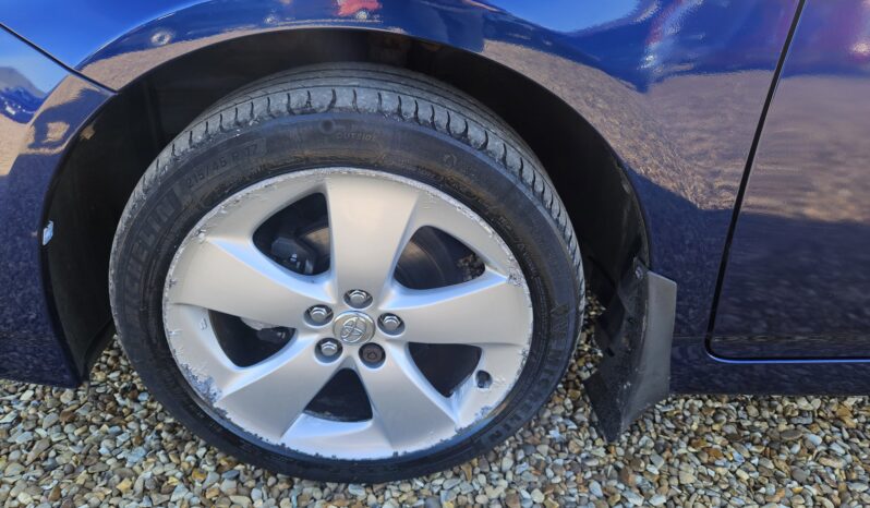Toyota Prius 1.8 VVT-h T Spirit CVT Euro 5 (s/s) 5dr, 2011 model full