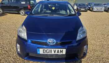 Toyota Prius 1.8 VVT-h T Spirit CVT Euro 5 (s/s) 5dr, 2011 model full