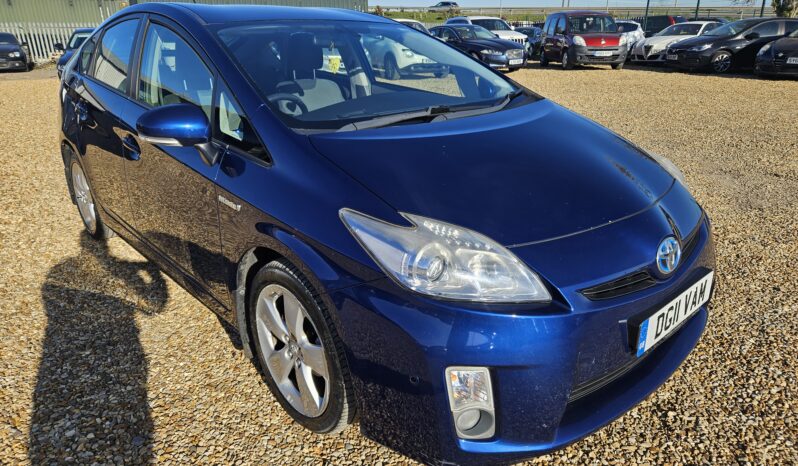 Toyota Prius 1.8 VVT-h T Spirit CVT Euro 5 (s/s) 5dr, 2011 model full