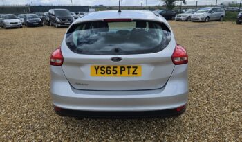 Ford Focus 1.5 TDCi Zetec Euro 6 (s/s) 5dr, 2015 model full