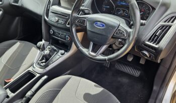Ford Focus 1.5 TDCi Zetec Euro 6 (s/s) 5dr, 2015 model full