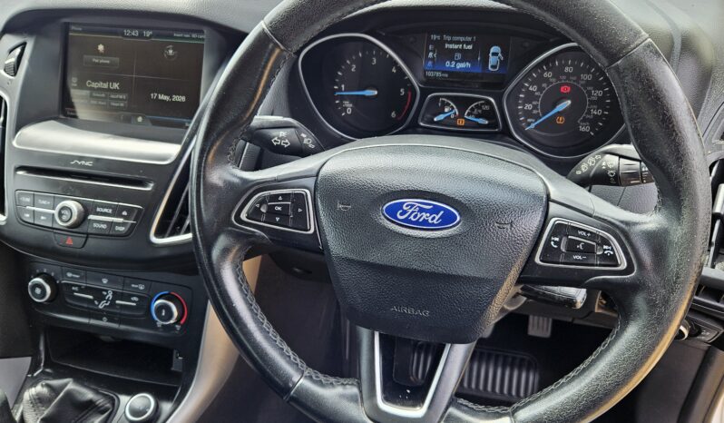 Ford Focus 1.5 TDCi Zetec Euro 6 (s/s) 5dr, 2015 model full