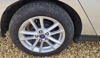 Ford Focus 1.5 TDCi Zetec Euro 6 (s/s) 5dr, 2015 model full