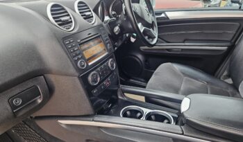 Mercedes-Benz M Class 3.0 ML350 CDI V6 BlueEfficiency Sport G-Tronic 4WD Euro 5 5dr, 2011 model full