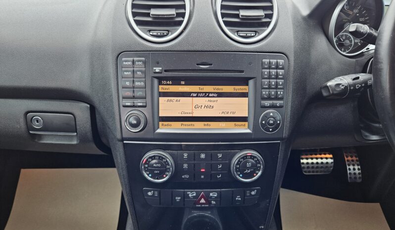 Mercedes-Benz M Class 3.0 ML350 CDI V6 BlueEfficiency Sport G-Tronic 4WD Euro 5 5dr, 2011 model full