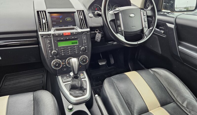 Land Rover Freelander 2 2.2 SD4 Sport LE CommandShift 4WD Euro 5 5dr, 2011 model full